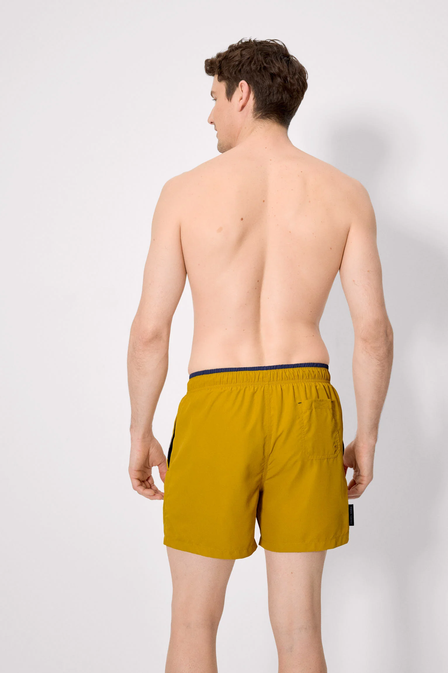 Maillot de bain une pièce avec détail moutarde à la taille - Image 3