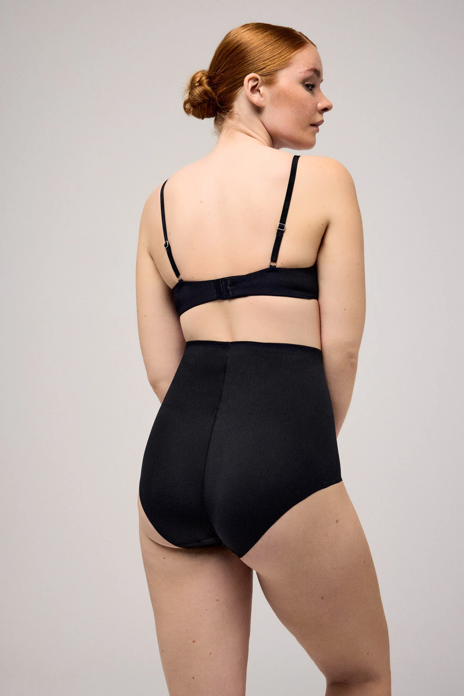 Culotte noire à compression moyenne haute réduction laser - Image 2