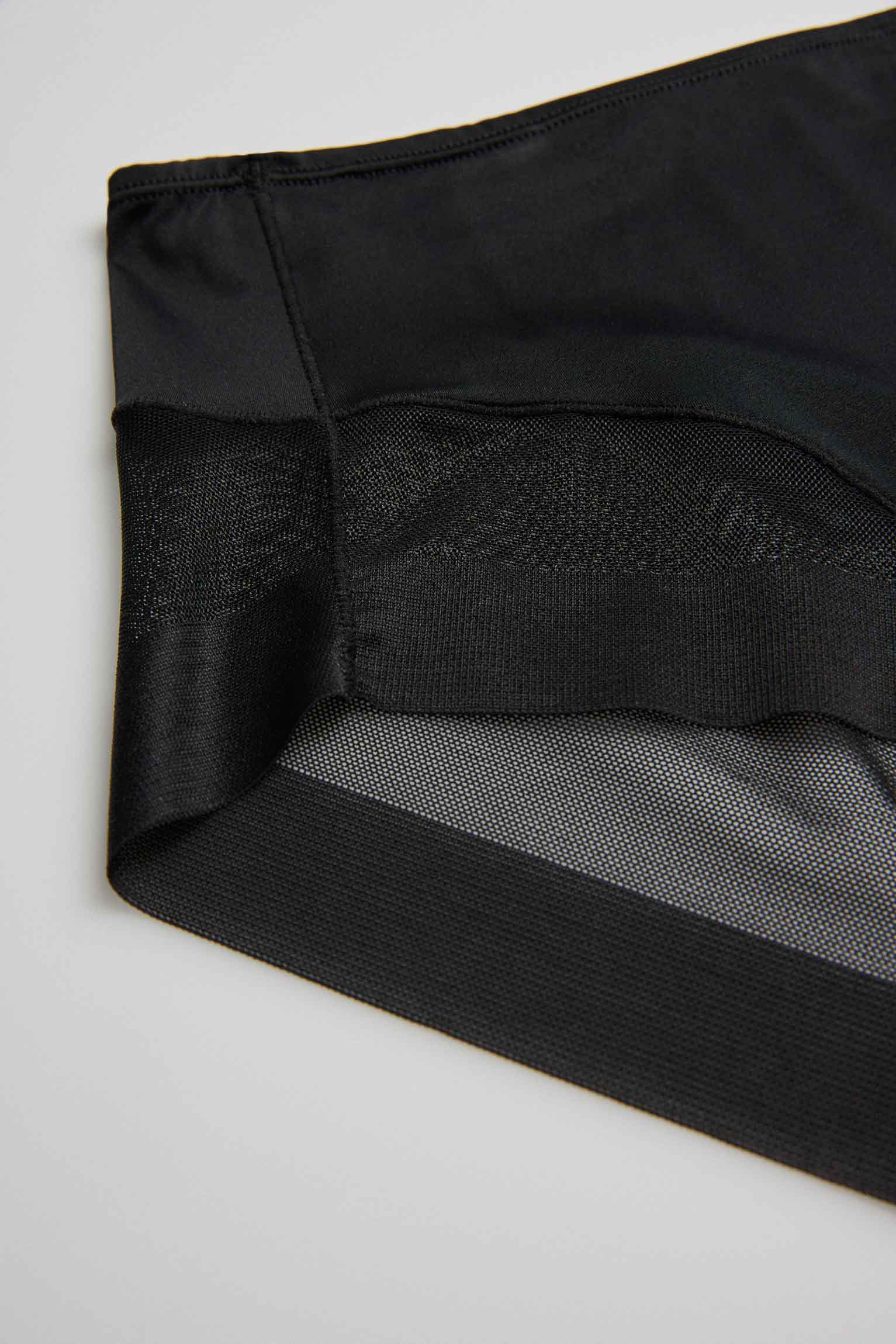 Culotte haute en tulle noir - Image 5