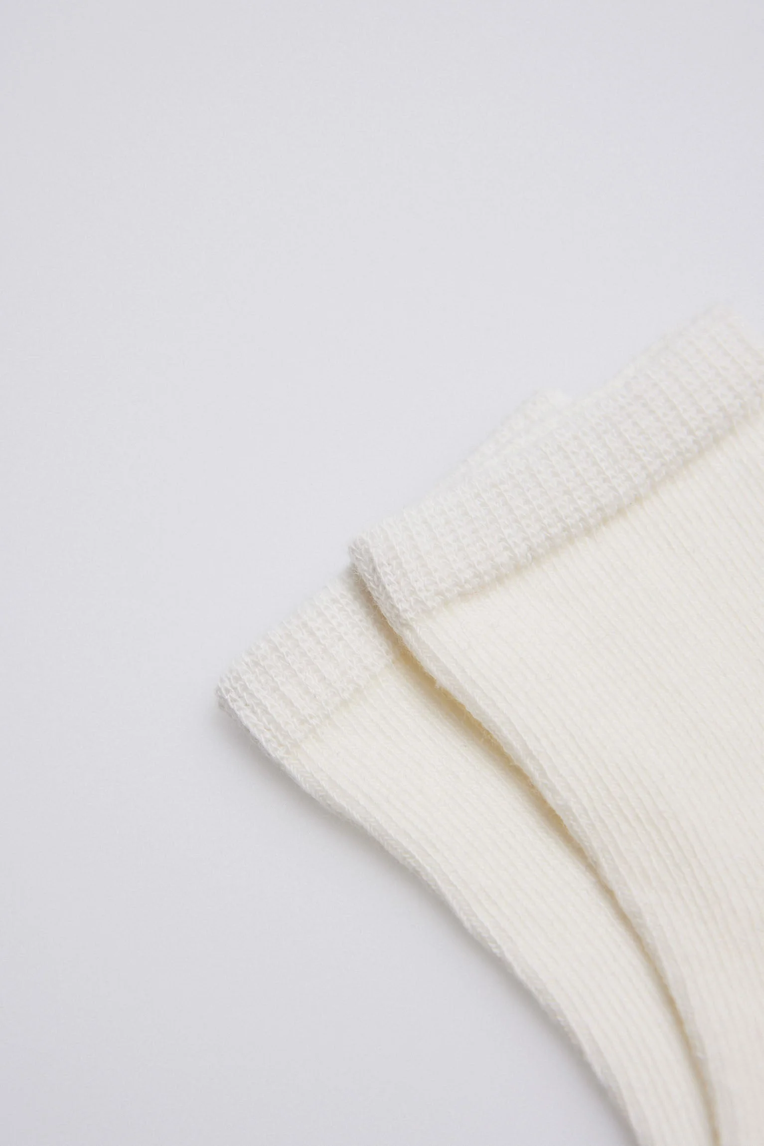 Chaussettes classiques en coton ivoire - Image 3