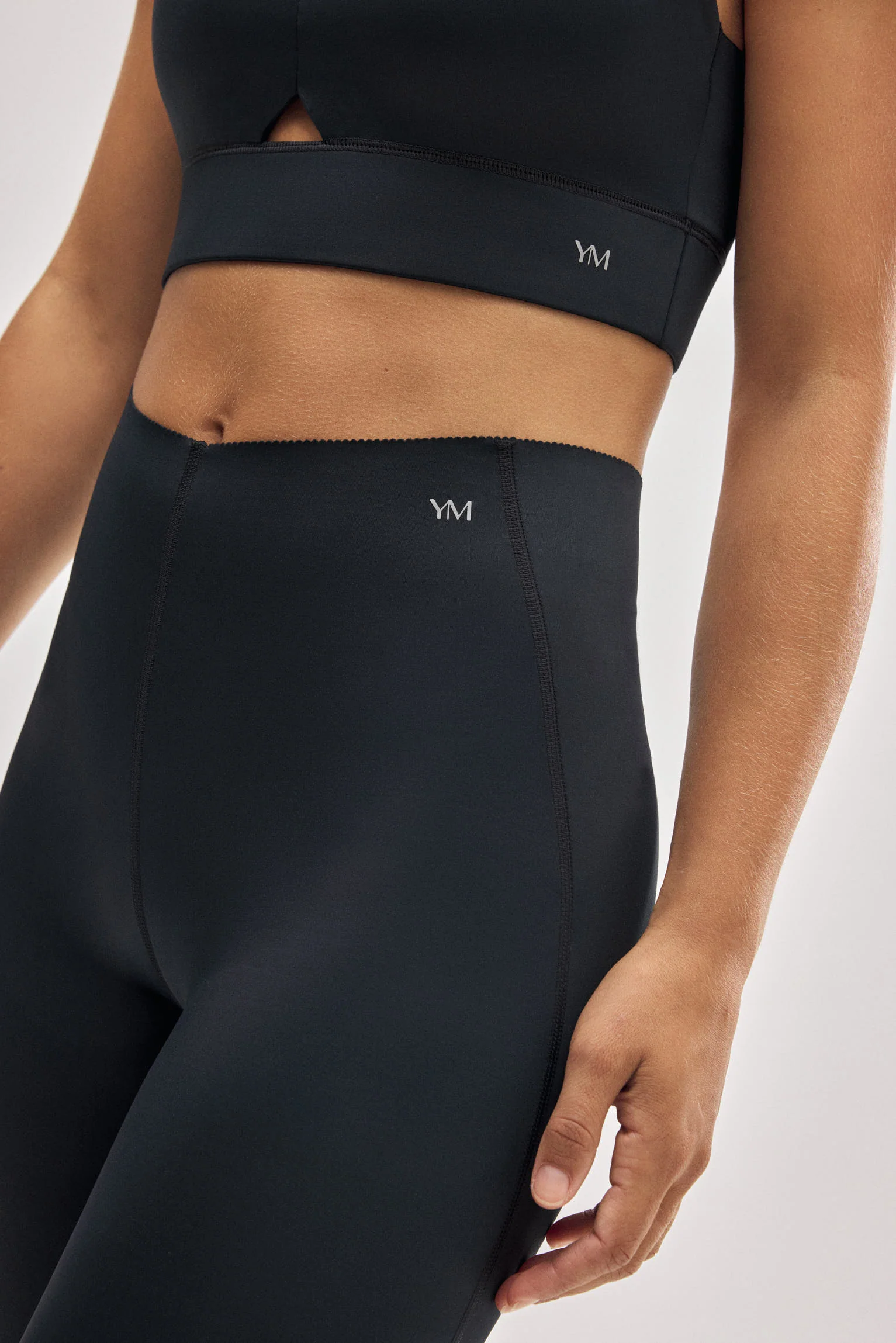 Ensemble de sport compressif noir - Image 7
