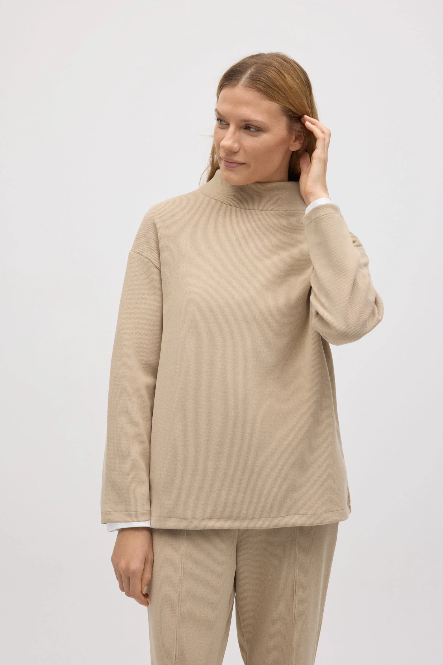 Pull col Perkins effet velours côtelé beige - Image 3