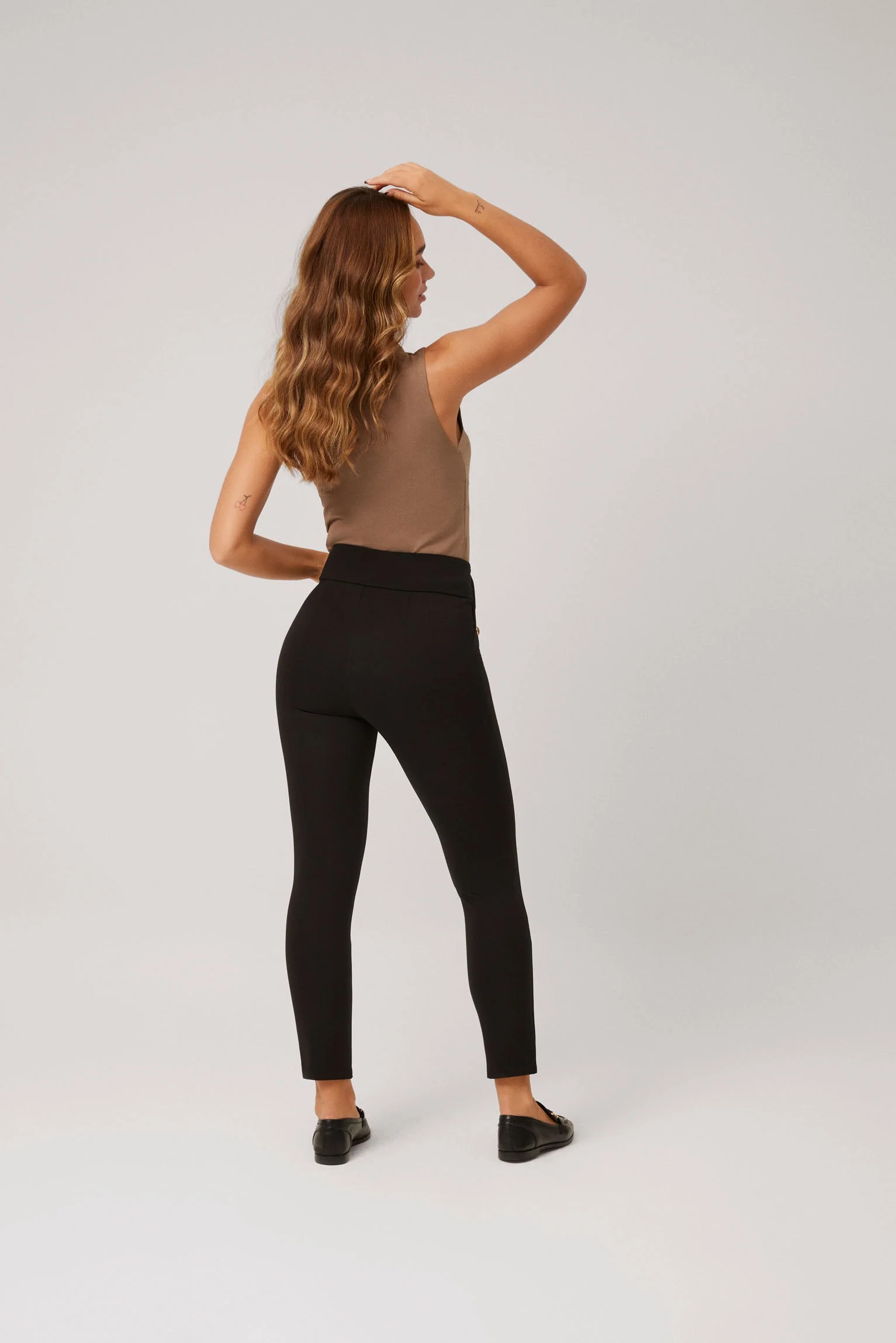 Pantalon à boutons - Image 3