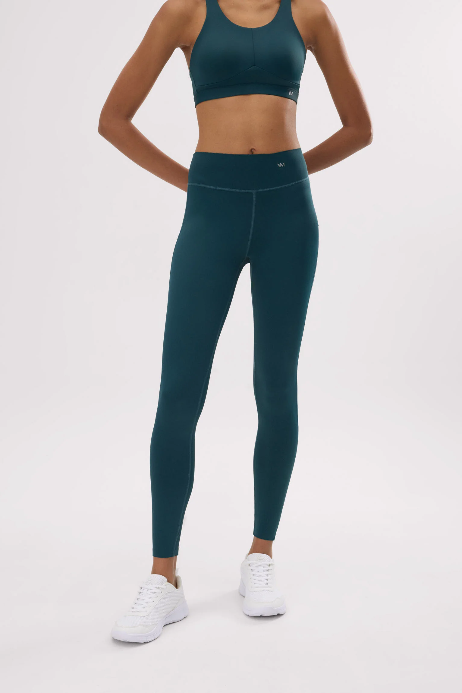 Leggings vert bouteille à effet push-up et compression - Image 5