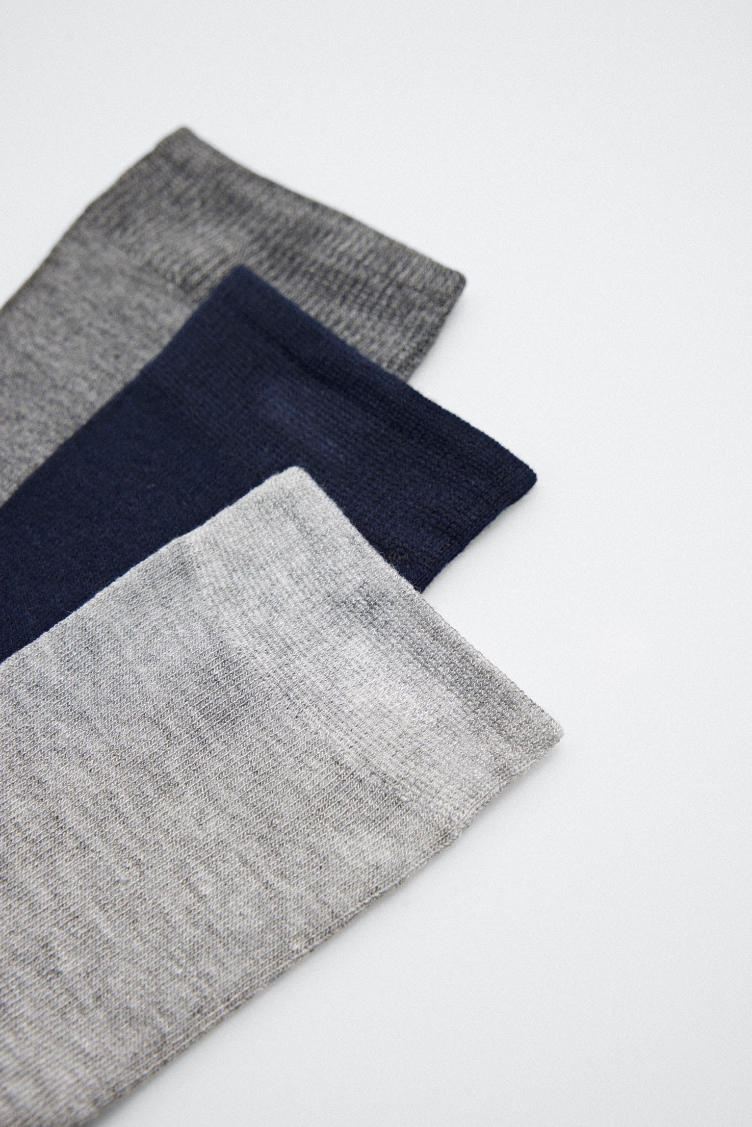 Pack de 3 chaussettes en bambou aux couleurs neutres - Image 2