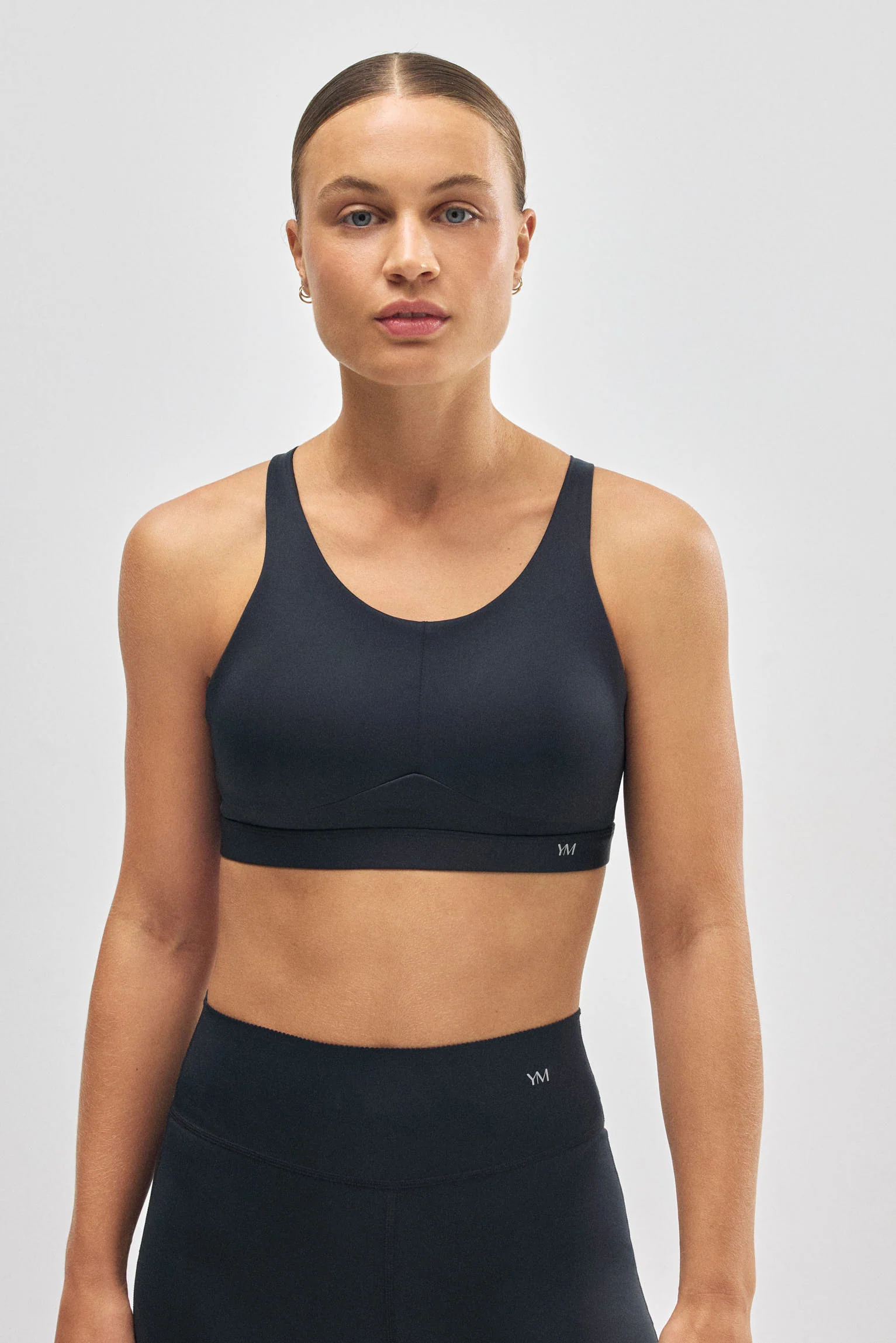 Soutien-gorge de sport compressif à fort impact avec bretelles réglables en noir - Image 7